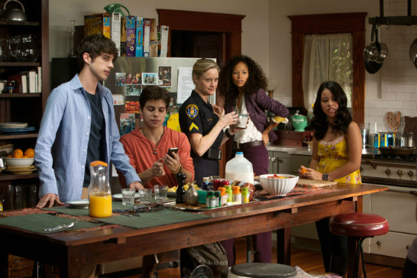 The Fosters T1 AXN White HD (5)