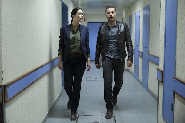 Os dois agentes da PJ: Madalena (Soraia Chaves) e Marco (Ricardo Pereira).