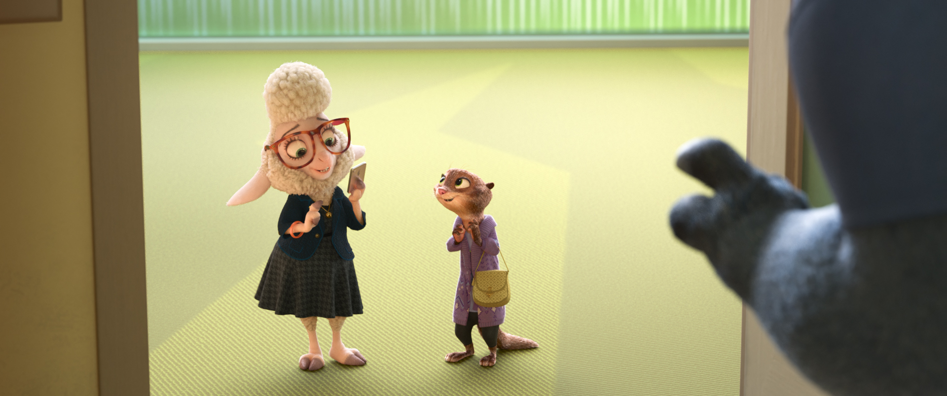 ZOOTRÓPOLIS. Assistant Mayor Bellwether & Mrs. Otterton. ©2016 Disney. All Rights Reserved.