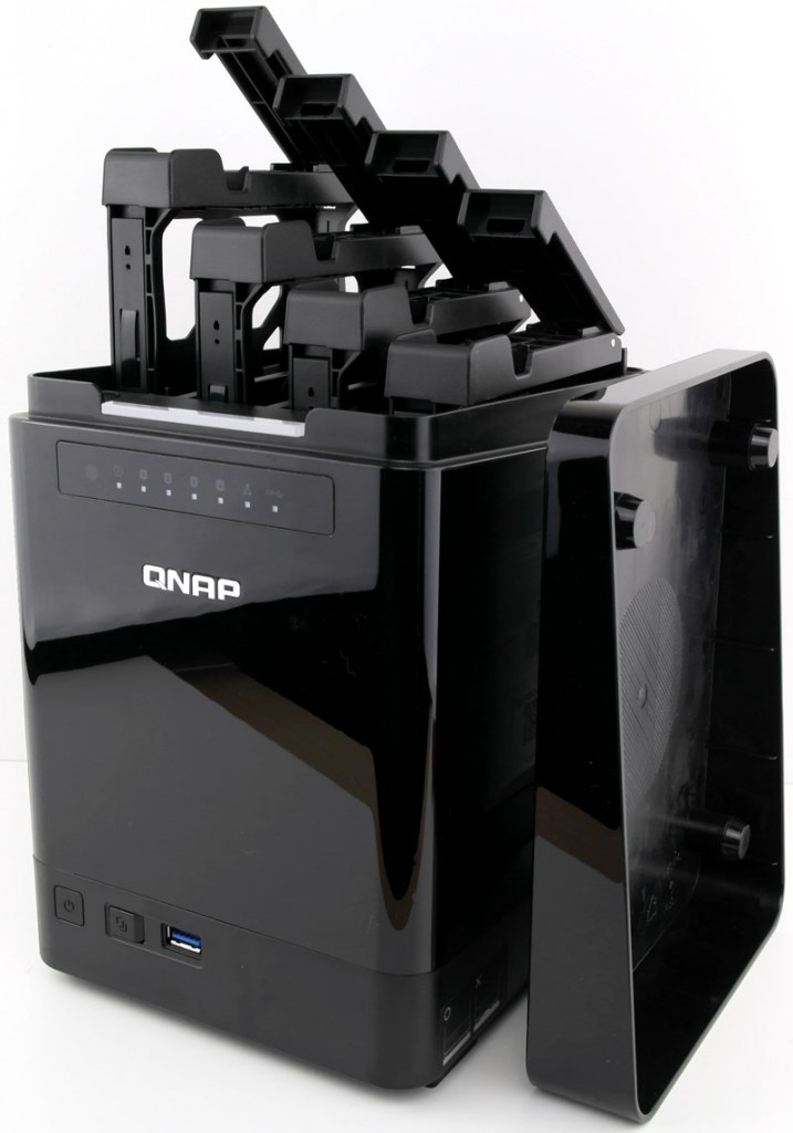 QNAP_TS-453mini-Photo-demoshot