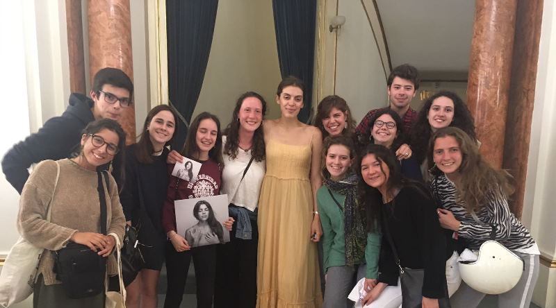 Julie Byrne no Teatro da Trindade