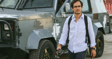 Rosewater - Destaque