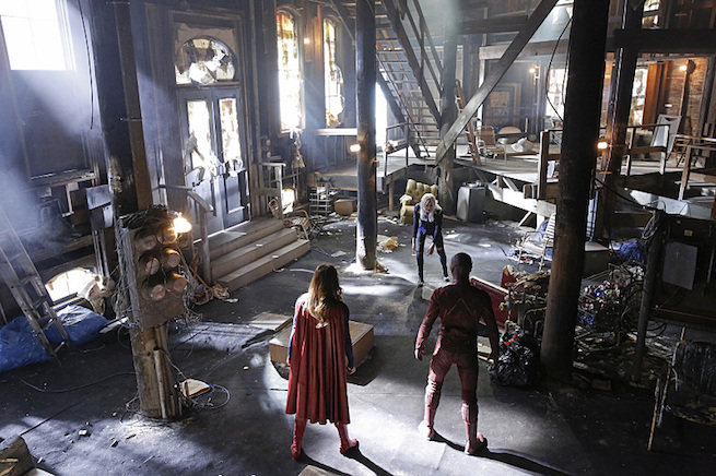 the flash supergirl crossover imagem