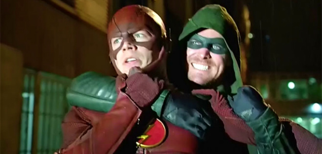 arrow em combate com flash