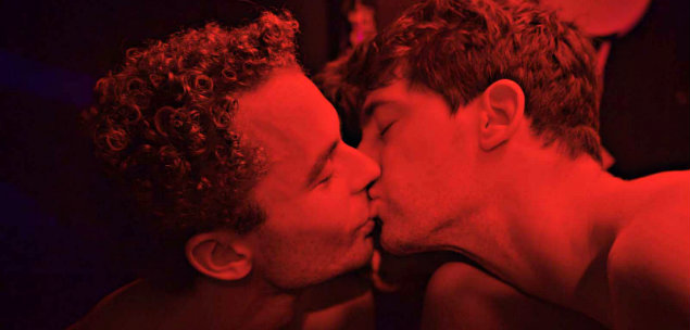 théo et hugo dans le même bateau queer lisboa