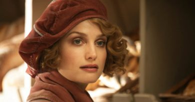 Alison Sudol hino Ilvermorny Monstros Fantásticos e Onde Encontrá-los