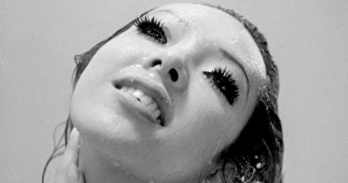 funeral parade of roses critica indielisboa