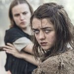Maisie Williams como Arya Stark