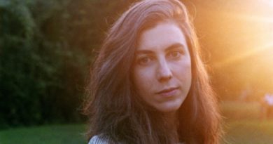 Julia Holter - Words I Heard - Aviary (2018)