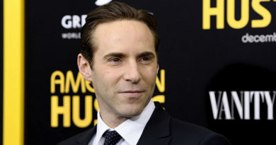 Alessandro Nivola