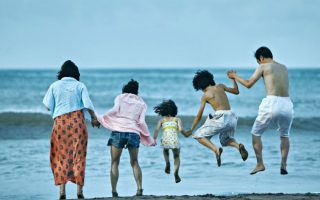 shoplifters critica leffest