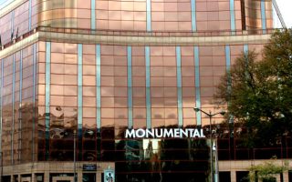 Monumental