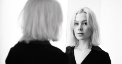 Phoebe Bridgers - Christmas Song