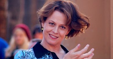 Ghostbusters 2020 Sigourney weaver | © Sharon Graphics