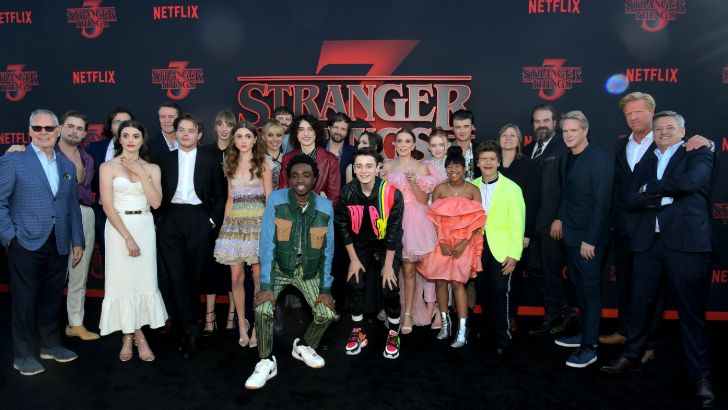 Stranger Things, Elenco brilha na estreia mundial da série