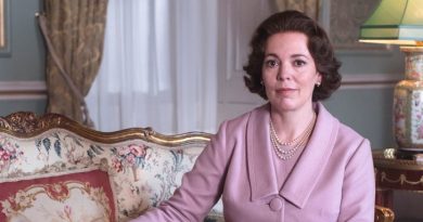 The Crown Netflix Olivia Colman