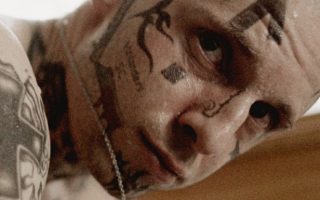 skin critica historia proibida