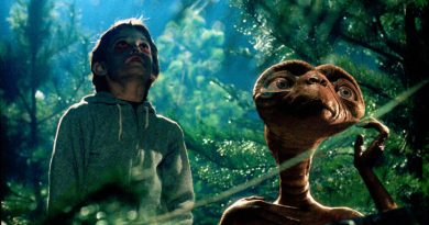 E.T. | © Universal
