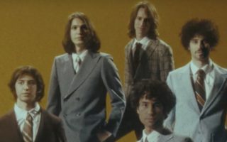 The Strokes em "Bad Decisions"