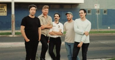 Rolling Blackouts Coastal Fever - Cars In Space