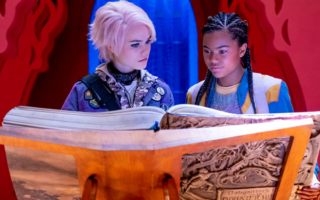 A Babysitter's Guide to Monster Hunting, ©Netflix