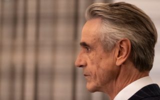 Jeremy-Irons-filme-gucci