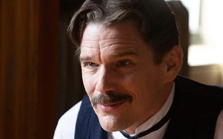Ethan Hawke tesla Moon Knight