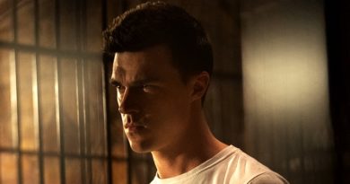 Green Lantern Finn Wittrock