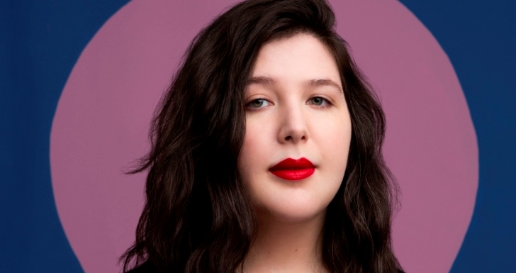 Lucy Dacus anuncia Home Video e lança Hot and Heavy