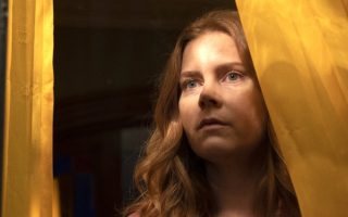 Amy Adams A Mulher à Janela