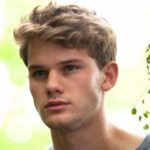 Jeremy Irvine green lantern