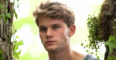 Jeremy Irvine green lantern