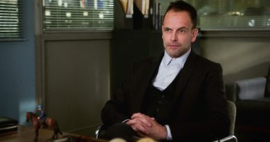 jonny lee miller the crown