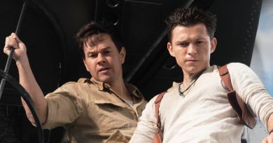 Uncharted tom Holland Mark Wahlberg