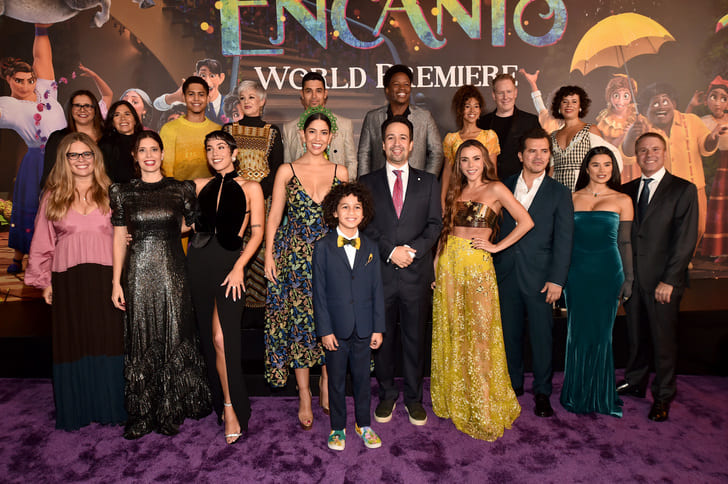 Elenco de Encanto