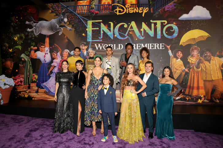 Elenco de Encanto