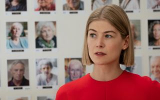 Rosamund Pike