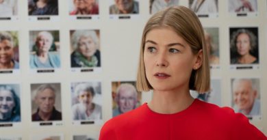 Rosamund Pike