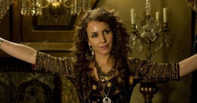 Noomi Rapace