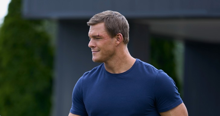 Alan Ritchson Reacher