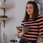 Anne Hathaway © 2014 Warner Bros. Entertainment Inc.