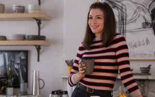 Anne Hathaway © 2014 Warner Bros. Entertainment Inc.