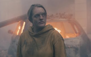 Elisabeth Moss em The Handmaid's Tale