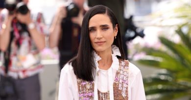 Jennifer Connelly Top Gun Maverick Cannes