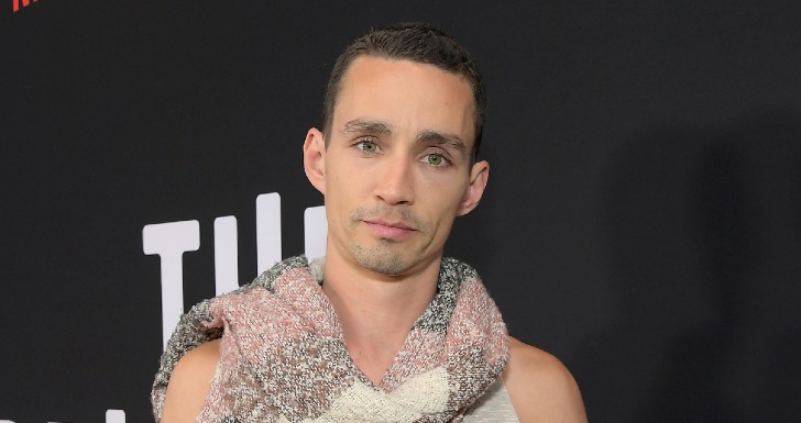 Robert Sheehan