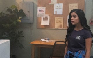 Jenna Ortega em YOU