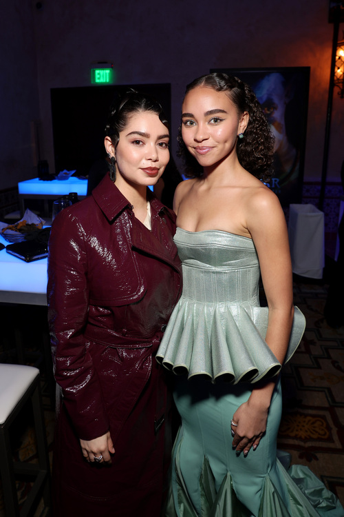 Auli'i Cravalho e Bailey Bass