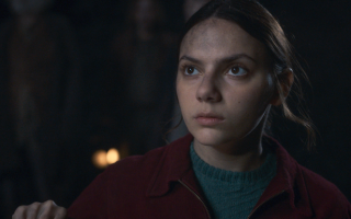 Dafne Keen é Lyra Belacqa em Mundos Paralelos HBO Max Portugal © 2022