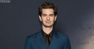 Andrew Garfield Paixão Épica Daisy-Edgar Jones