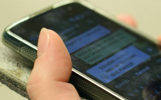 WhatsApp | É por isto que deves usar fundo escuro nas conversas